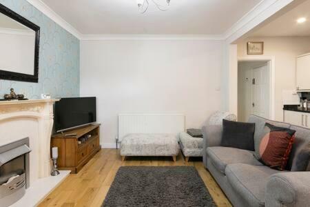 Key Serviced Apartments Hall Green Solihull Extérieur photo